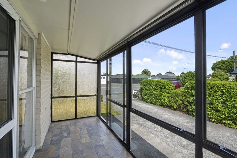 Photo of property in 1/500 Harewood Road, Harewood, Christchurch, 8051