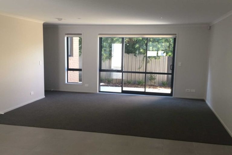 Photo of property in 12 Akeake Lane, Manurewa, Auckland, 2102