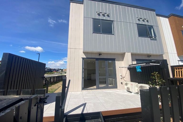 Photo of property in 8 Bugle Road, Totara Park, Auckland, 2019