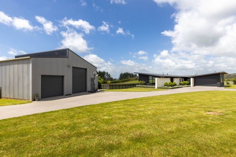 Photo of property in 13 Thomason Road, Egmont Village, New Plymouth, 4371