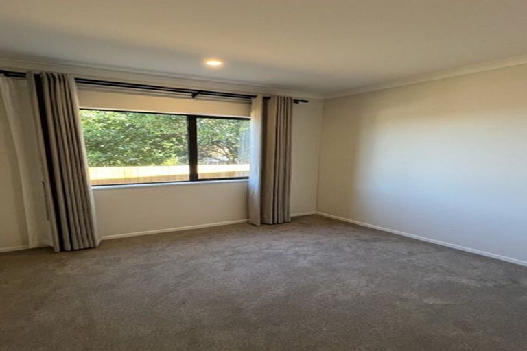 Photo of property in 35 Ksenia Drive, Flat Bush, Auckland, 2019