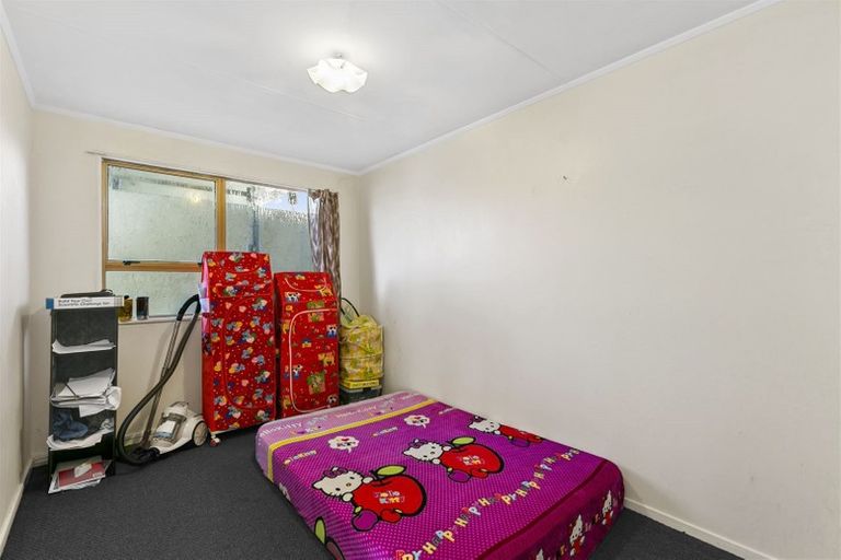 Photo of property in 15b Lenox Grove, Johnsonville, Wellington, 6037