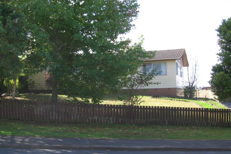 Photo of property in 17 Pisces Road, Glen Eden, Auckland, 0602