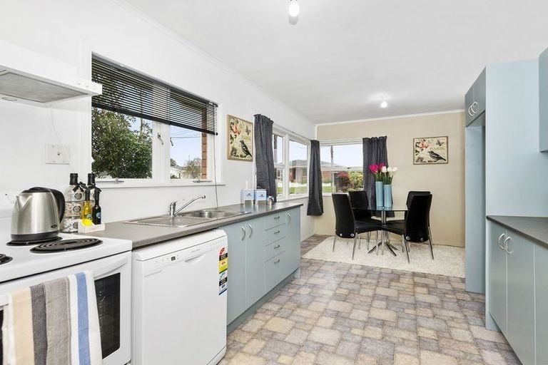 Photo of property in 27 Royston Street, Rosehill, Papakura, 2113