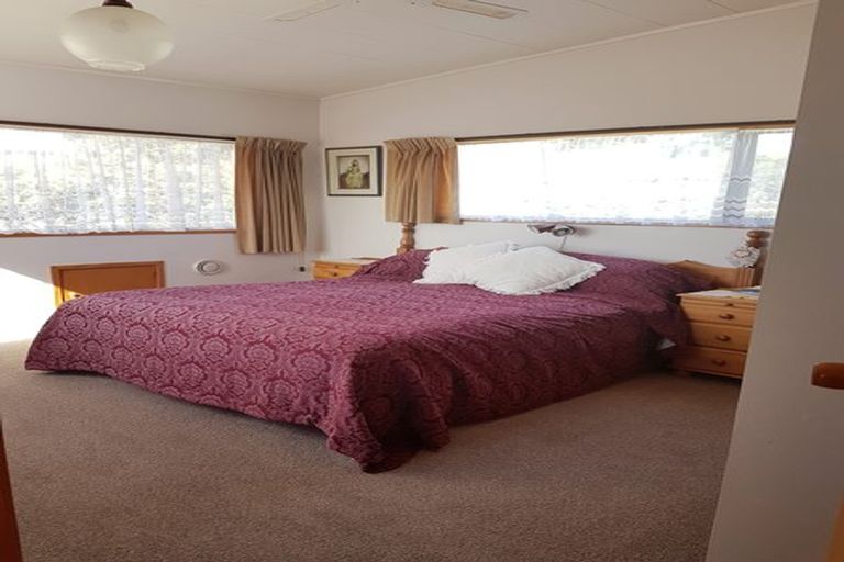 Photo of property in 7 Rautawa Place, Kawakawa Bay, Papakura, 2585