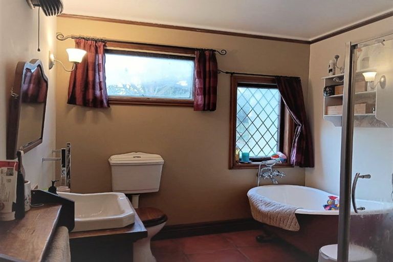 Photo of property in 60 Phillips Street, Tikokino, Waipawa, 4273