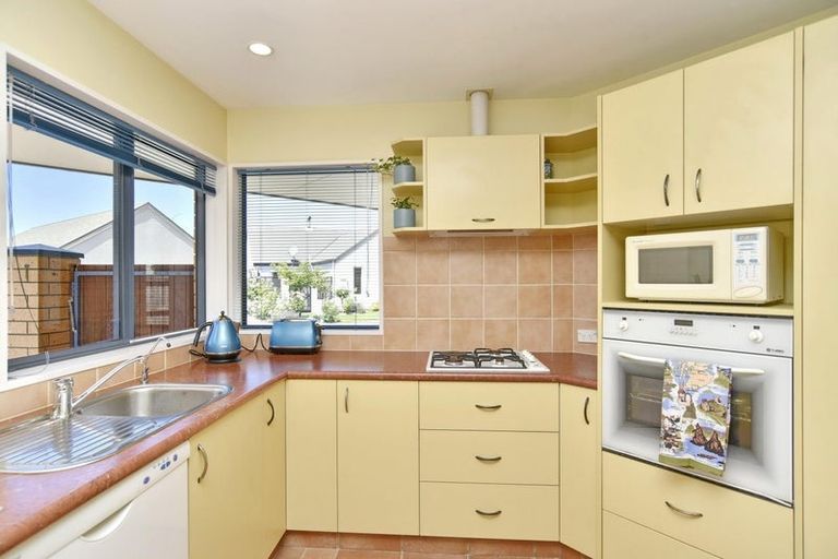 Photo of property in 14 Matawai Close, Rangiora, 7400