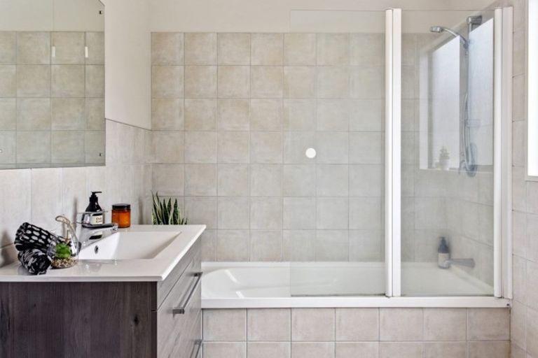 Photo of property in 5 Stoneyhurst Street, St Albans, Christchurch, 8014