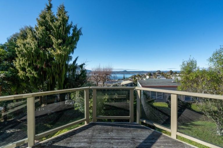 Photo of property in 11 Cherry Lane, Acacia Bay, Taupo, 3330
