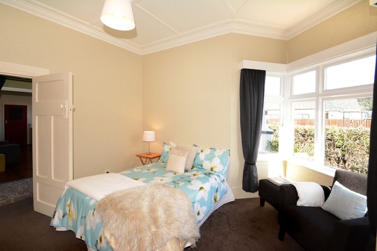 Photo of property in 25 Hargest Crescent, Saint Kilda, Dunedin, 9012