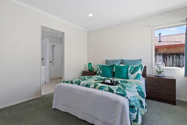 Photo of property in 15 Thistlewood Avenue, Hamilton East, Hamilton, 3216