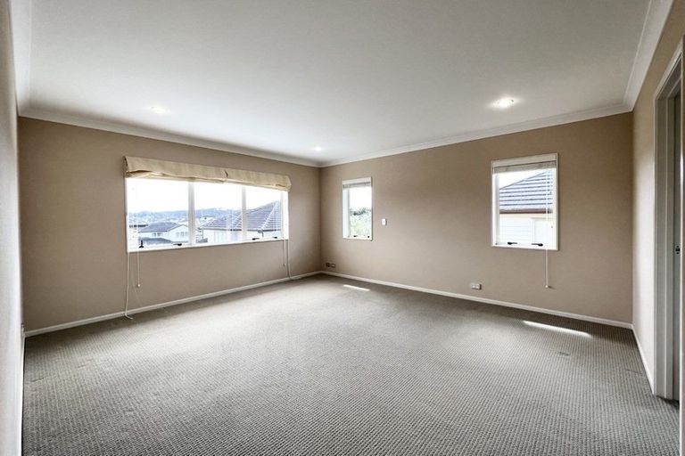 Photo of property in 5 Wye Oak Drive, Schnapper Rock, Auckland, 0632