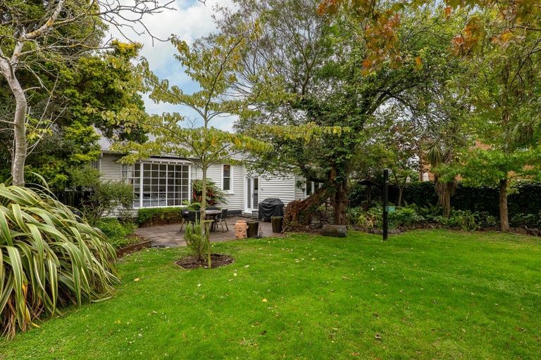 Photo of property in 42 Hawkesbury Avenue, St Albans, Christchurch, 8014