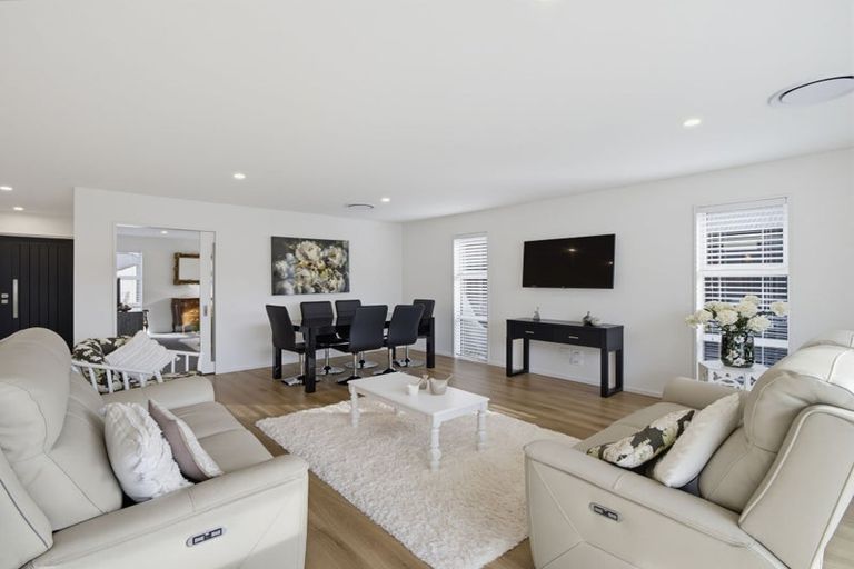 Photo of property in 9 Cam Mill Place, Rangiora, 7400
