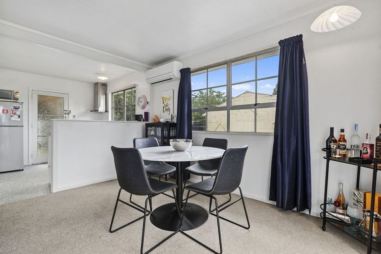 Photo of property in 72b Oakfield Crescent, Pukete, Hamilton, 3200