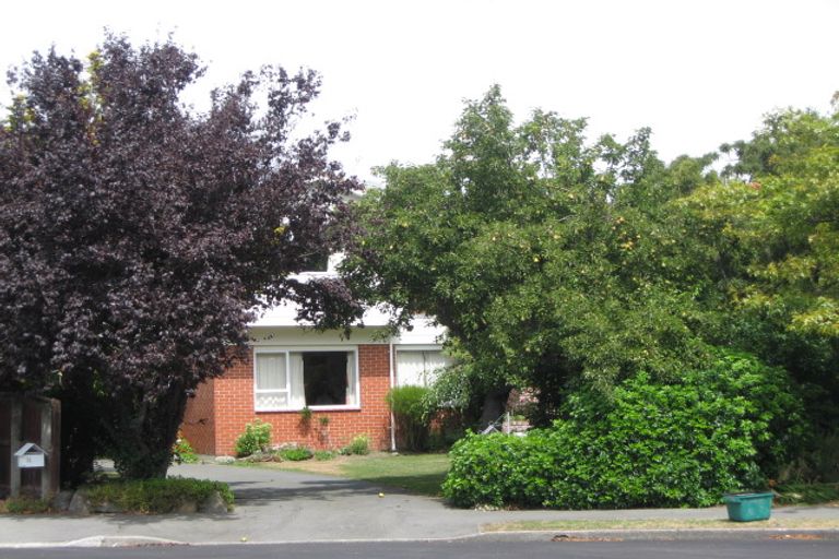 Photo of property in 16 Redwood Place, St Albans, Christchurch, 8052