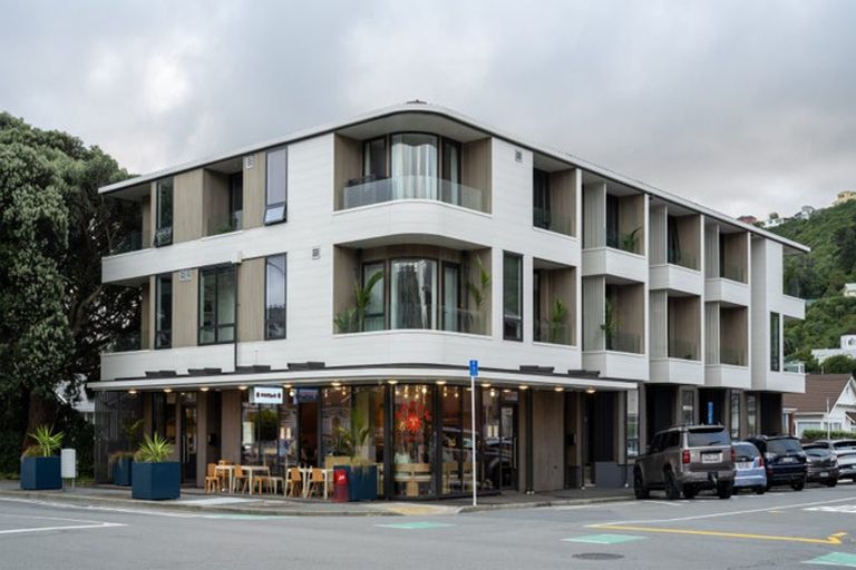 Photo of property in 216 The Parade, Island Bay, Wellington, 6023