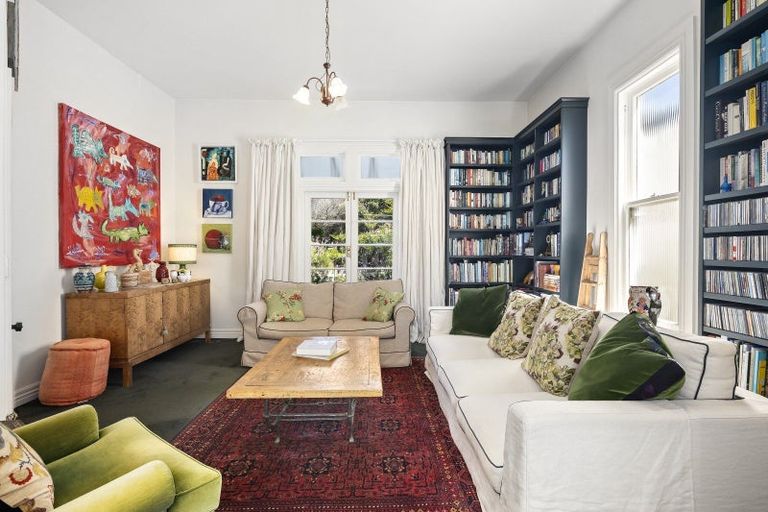 Photo of property in 82 Hobson Street, Thorndon, Wellington, 6011