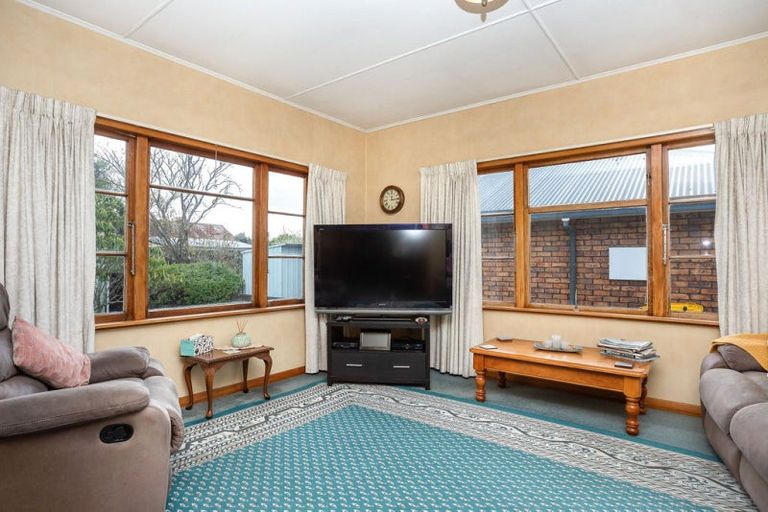 Photo of property in 50 Mcphee Street, Dannevirke, 4930