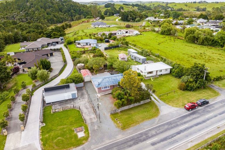 Photo of property in 2081 Paparoa Valley Road, Paparoa, 0571