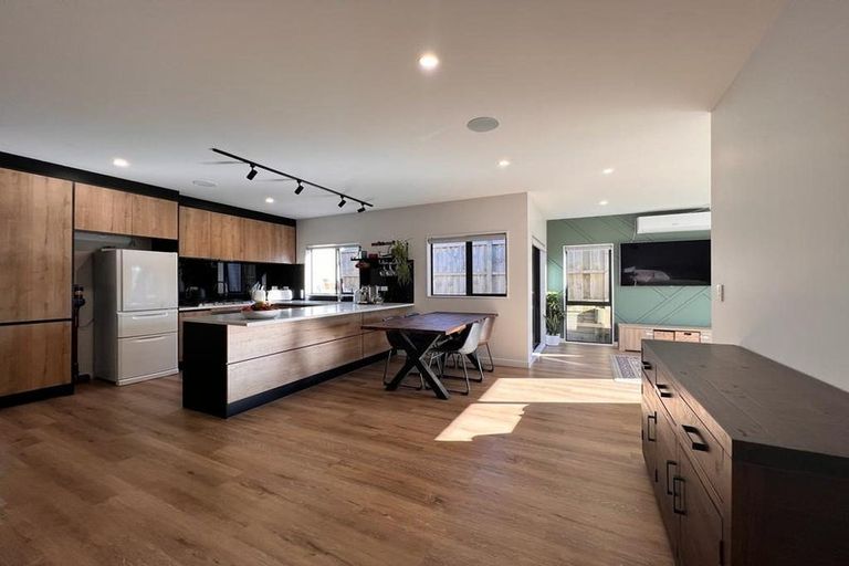 Photo of property in 11 Whakapono Road, Pukekohe, 2120