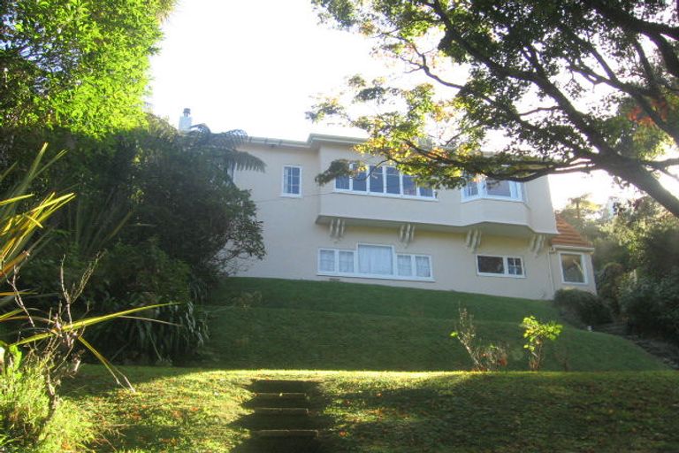 Photo of property in 24 Waitohu Road, York Bay, Lower Hutt, 5013