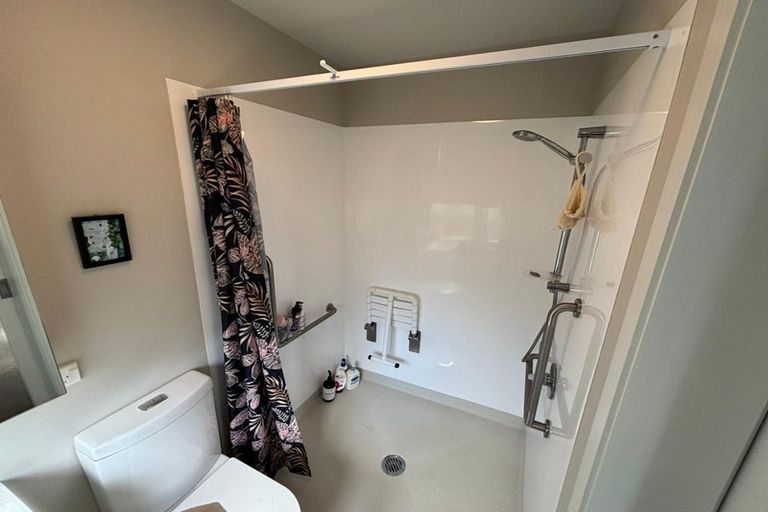 Photo of property in 2/14 Oroua Street, Eastbourne, Lower Hutt, 5013