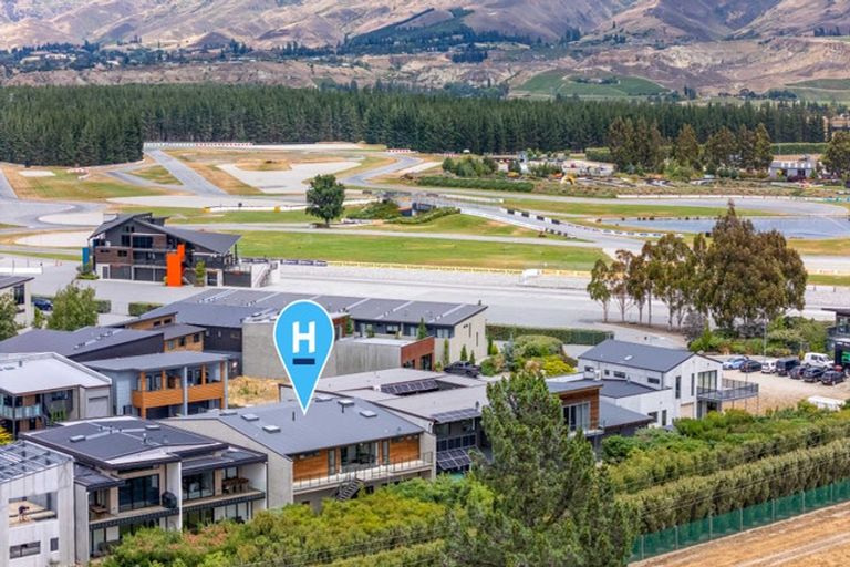 Photo of property in 16 Silverstone Drive, Cromwell, 9384