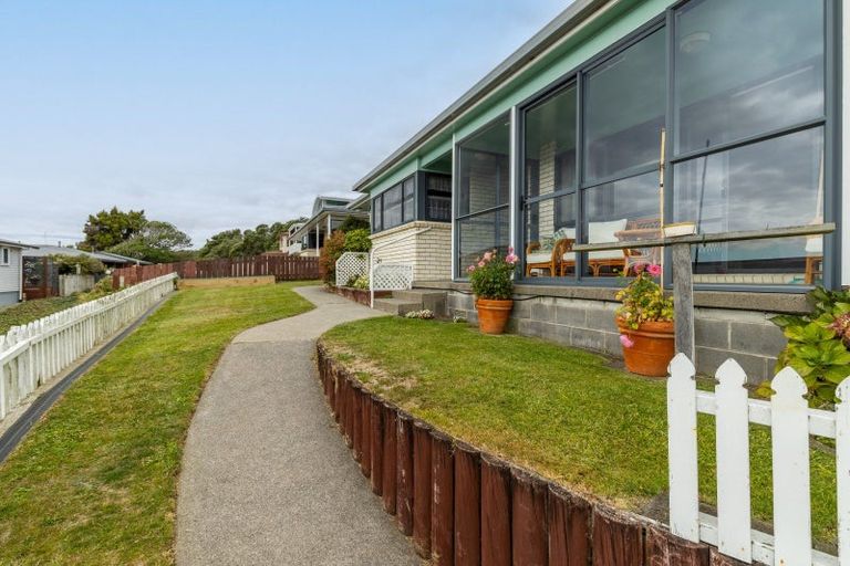 Photo of property in 47 Paynters Avenue, Strandon, New Plymouth, 4312