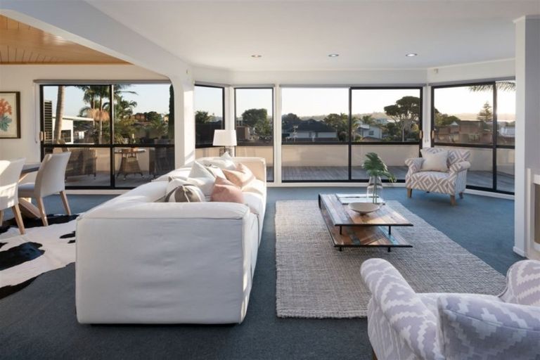 Photo of property in 2/4 Basilton Close, Bucklands Beach, Auckland, 2012