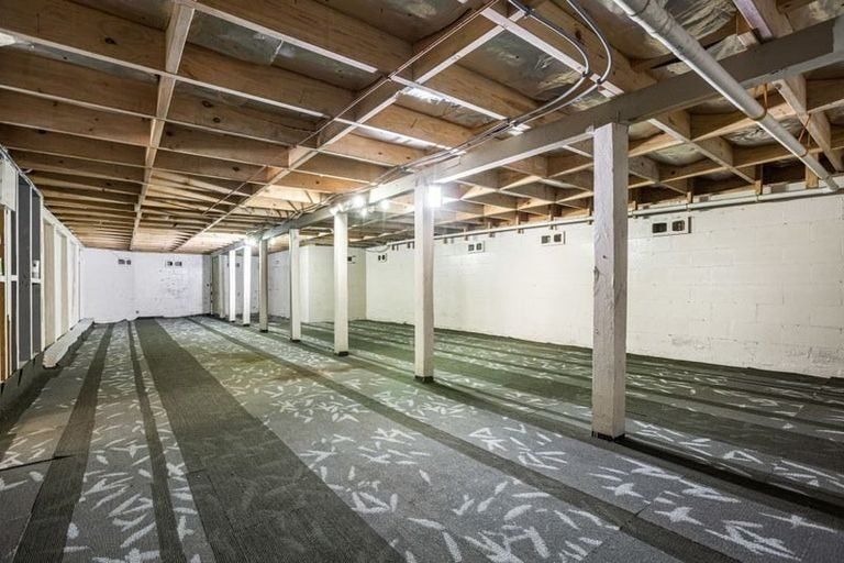 Photo of property in 24 Langana Avenue, Browns Bay, Auckland, 0630