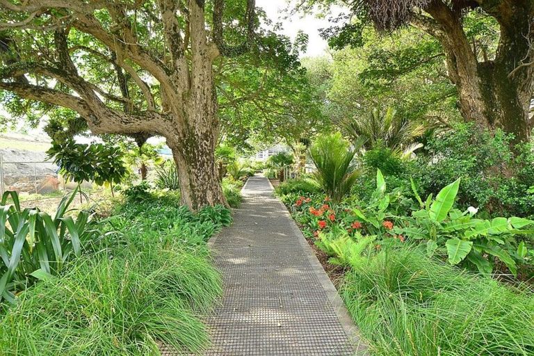 Photo of property in 84 Landmark Terrace, Orewa, 0931