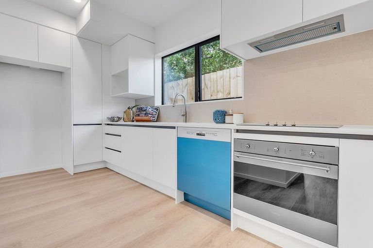 Photo of property in 49a Vera Road, Te Atatu South, Auckland, 0610