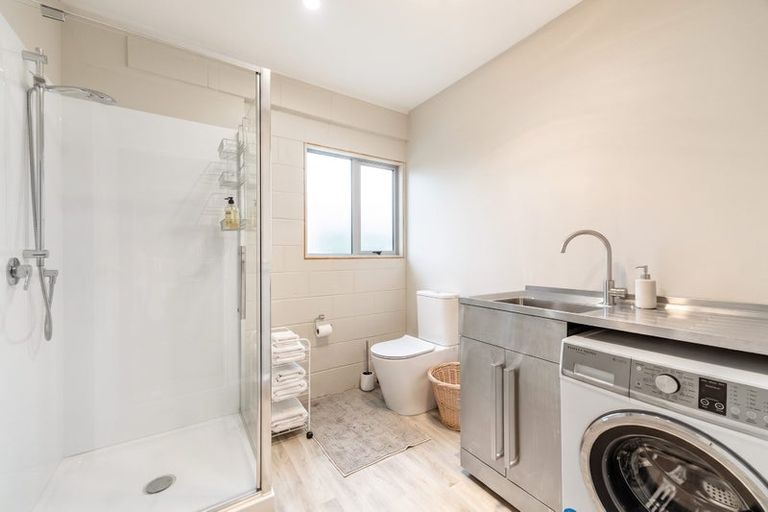Photo of property in 20 Matuhi Rise, Henderson, Auckland, 0612