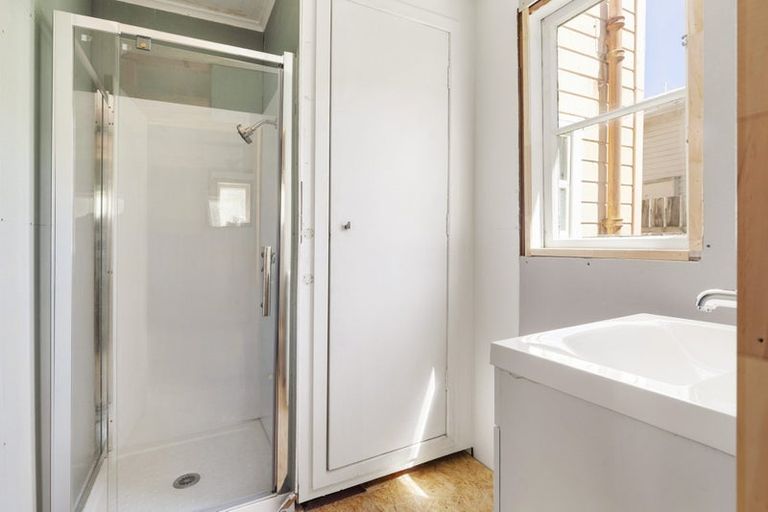 Photo of property in 62 Happy Valley Road, Owhiro Bay, Wellington, 6023