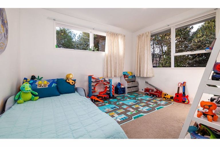 Photo of property in 18 Pateke Place, Bromley, Christchurch, 8062