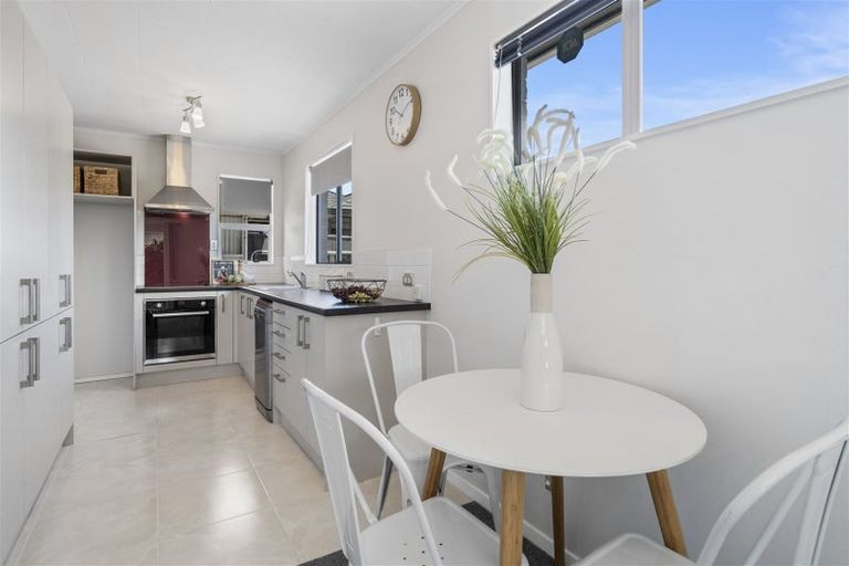 Photo of property in 40a Bauchop Road, Waterloo, Lower Hutt, 5011