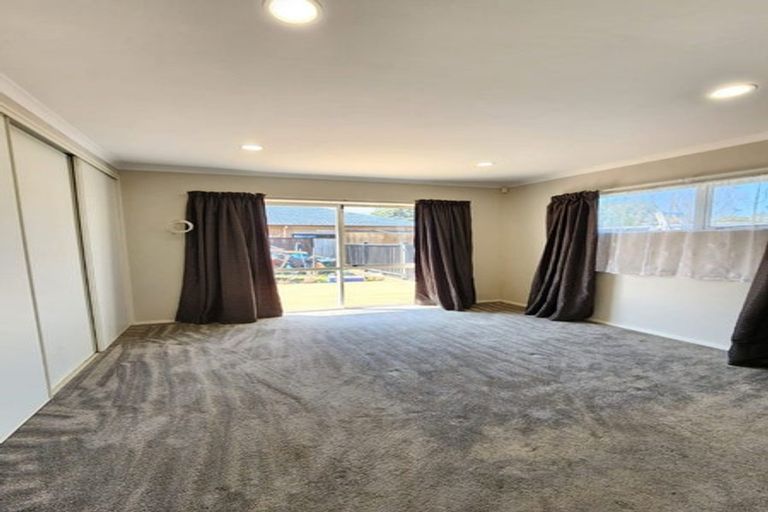 Photo of property in 20 Blackwood Drive, Wattle Downs, Auckland, 2103