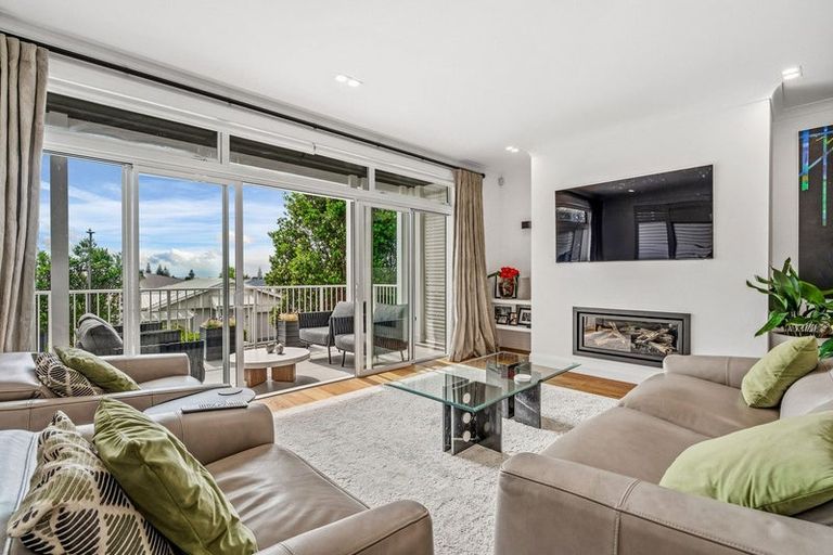 Photo of property in 15 Landmark Terrace, Orewa, 0931