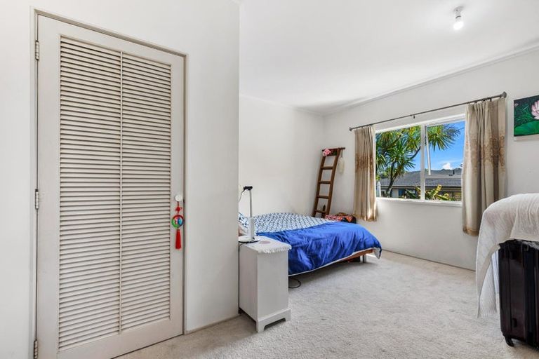Photo of property in 51 Aberdeen Road, Castor Bay, Auckland, 0620