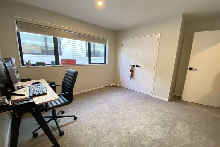 Photo of property in 13a Yule Place, Massey, Auckland, 0614