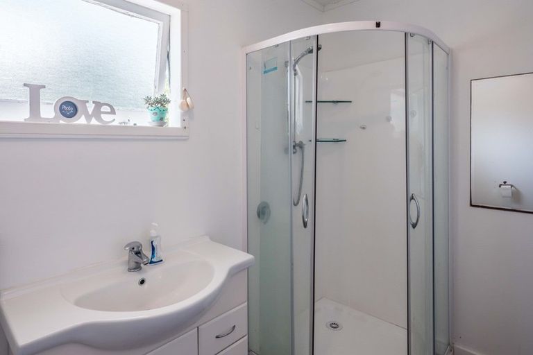 Photo of property in 14 Alexander Road, Raumati Beach, Paraparaumu, 5032