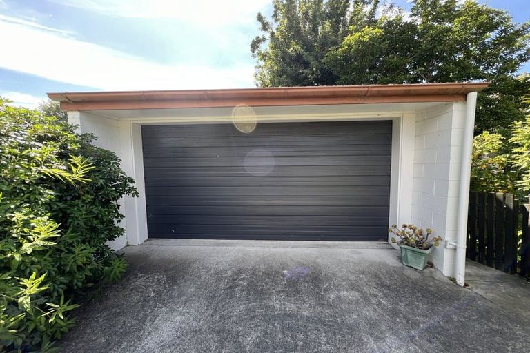 Photo of property in 2/17 Karen Lane, Beckenham, Christchurch, 8023