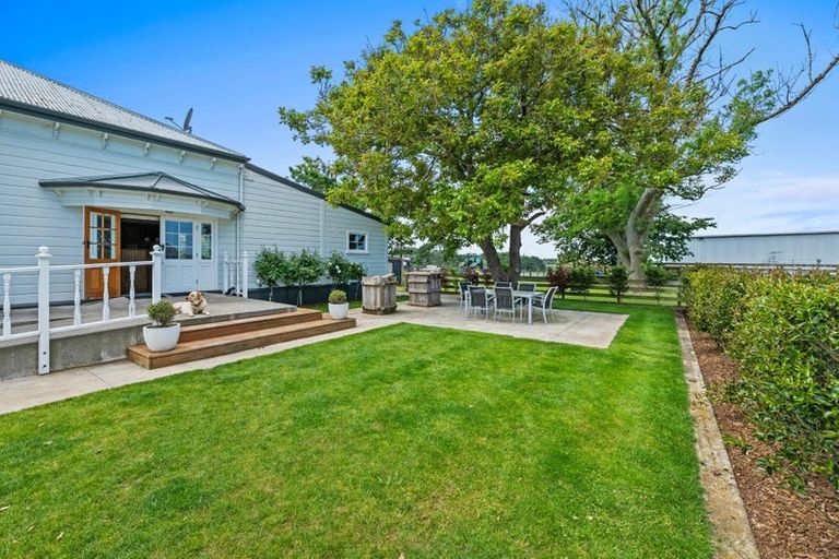 Photo of property in 76 Turuturu Road, Hawera, 4674
