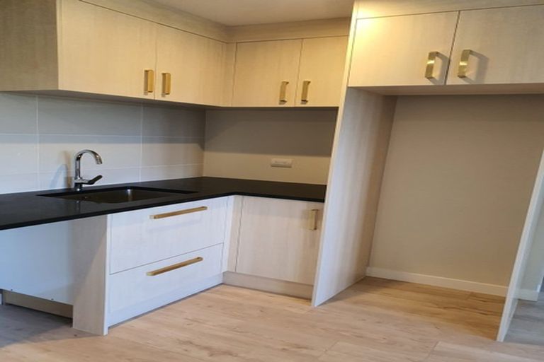 Photo of property in 211 Victory Road, Laingholm, Auckland, 0604