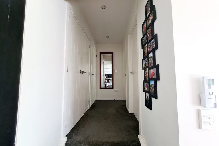 Photo of property in 98 Wadestown Road, Wadestown, Wellington, 6012