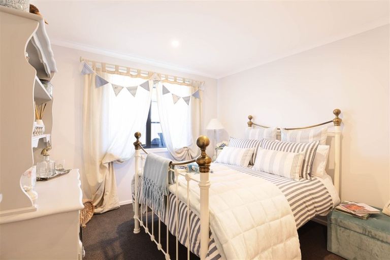 Photo of property in 10 Whiteoak Grove, Tinwald, Ashburton, 7700