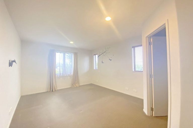Photo of property in 60 Baverstock Road, Flat Bush, Auckland, 2016