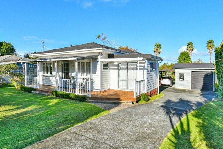 Photo of property in 233 Hill Road, The Gardens, Auckland, 2105