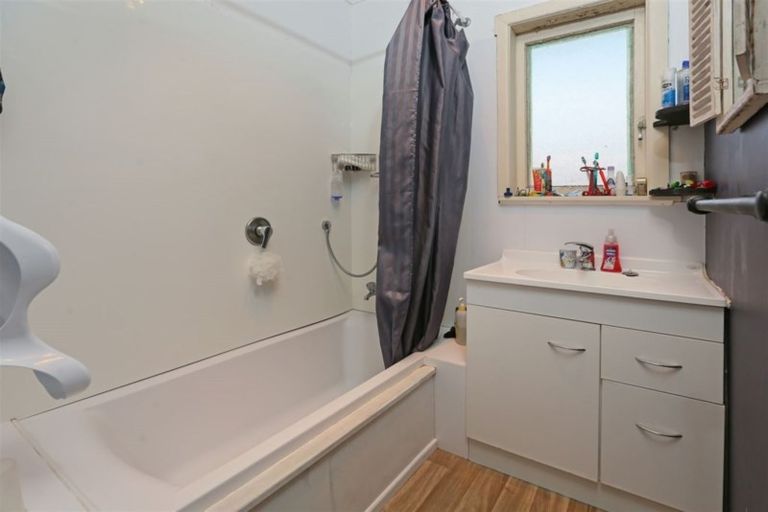 Photo of property in 52 Metcalfe Road, Ranui, Auckland, 0612